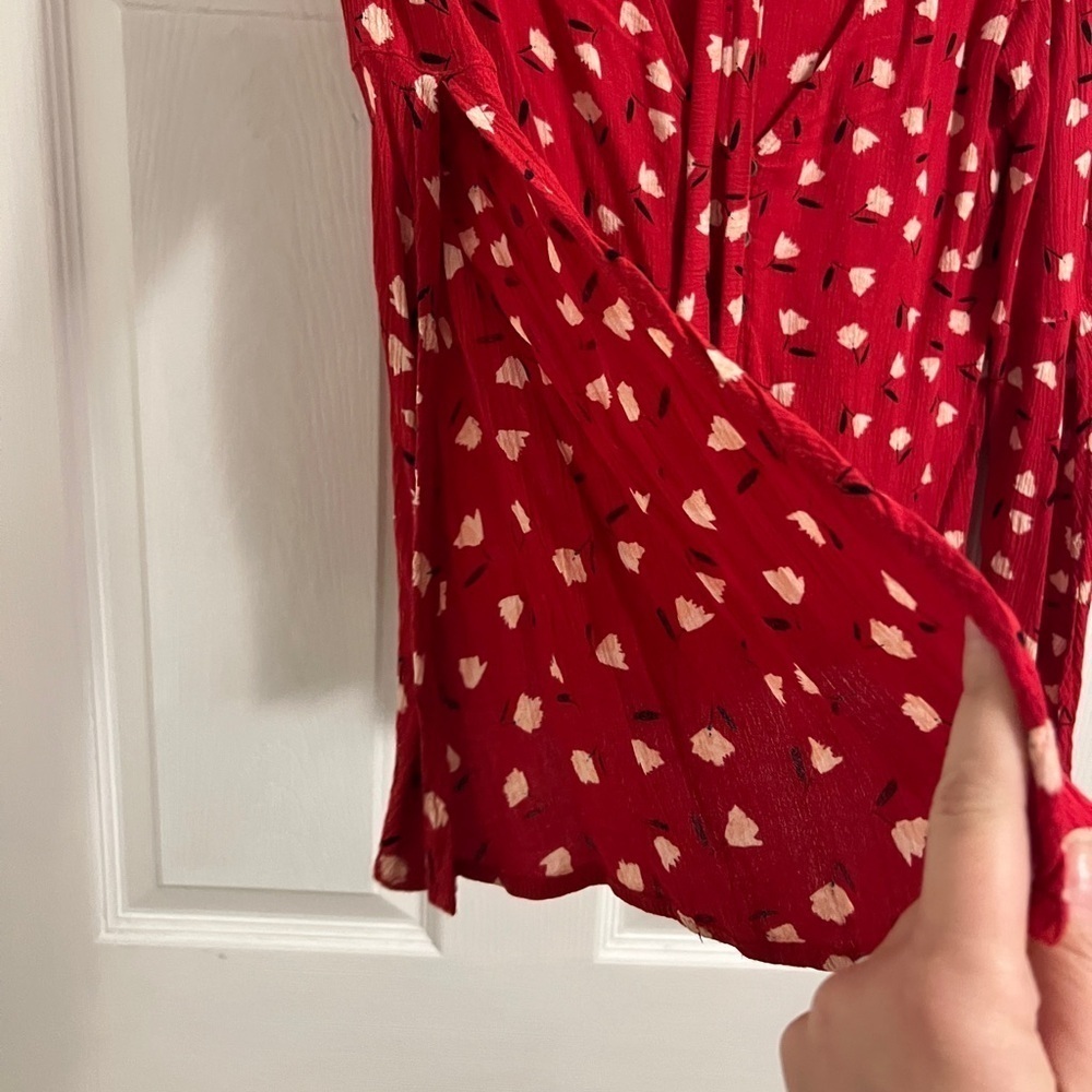 Billabong Women's Red Lust Linger Top Size Small - Picture 3 of 11